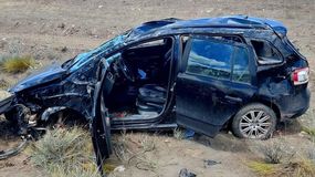 Quiso esquivar un fardo de pasto en plena Ruta 40 y volcó