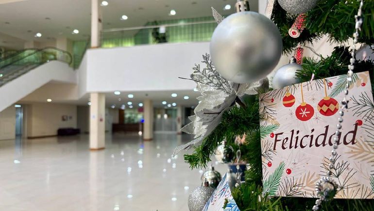 La Legislatura el día de la destitución de Gloria Ruiz. Los deseos de paz y felicidad no estuvieron precisamente en el recinto. La Legislatura el día de la destitución de Gloria Ruiz. Los deseos de paz y felicidad no estuvieron precisamente en el recinto.