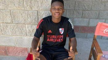 Samir Torres, el Mbappé colombiano de River que promete mucho. Samir Torres, el Mbappé colombiano de River que promete mucho.