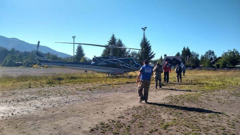 Con drones y perros buscan al guía de Villa La Angostura