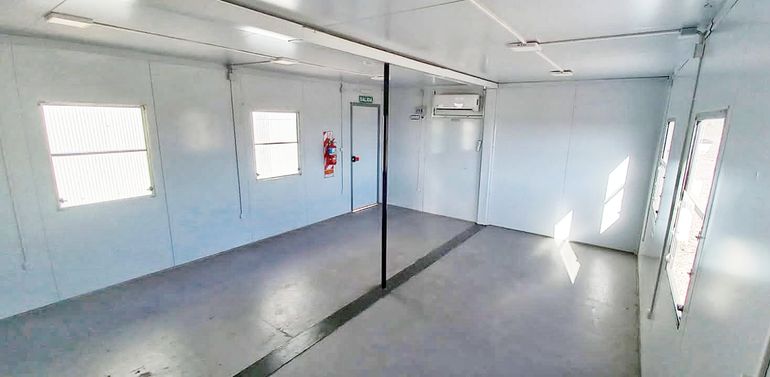 Los tráileres que instalará el gobierno provincial mientras se construye el nuevo edificio de la EPET 23.