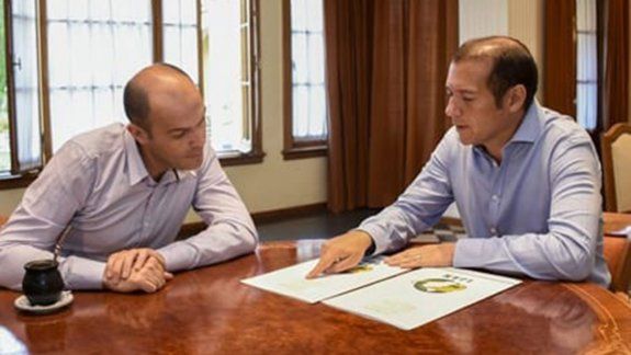 gutierrez firmo el decreto para obra de gas en primeros pobladores