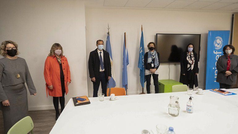 Gutiérrez se reunió con UNICEF para dotar de Internet a escuelas rurales