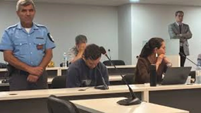 Néstor Soto, junto con su abogada en el juicio por el femicidio de Catalina Gutiérrez.