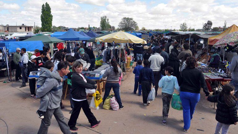 Coordina una feria y gana más que el gobernador