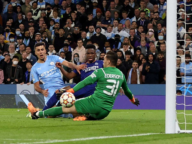 La confusión de Closs y Martin borrado en el partidazo City 4-Madrid 3