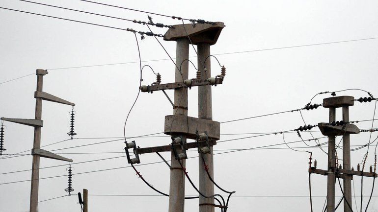 Comienza a normalizarse el servicio de energía eléctrica en el Oeste