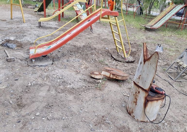 El Jardín 13 es el más viejo de Centenario. sus juegos eran peligrosos. Los sacaron y nunca los remplazaron.