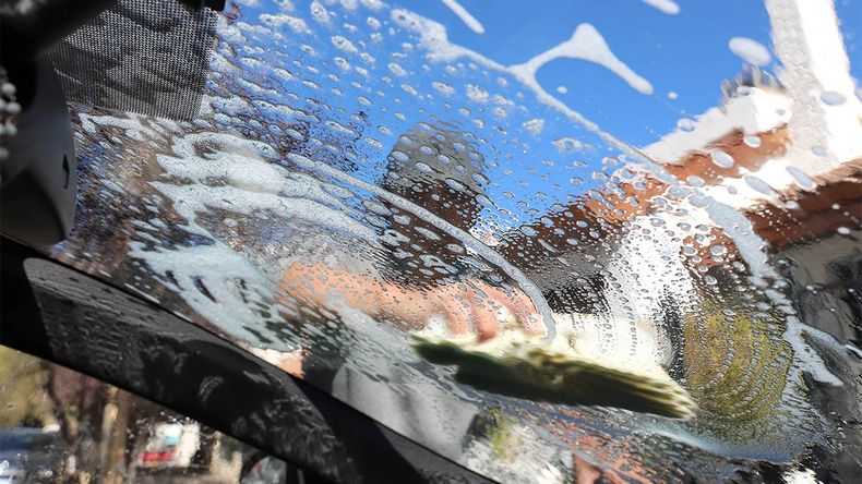 Hay nueve anotados para las capacitaciones: Una vez publicada la ordenanza, no va a haber limpiavidrios en Neuquén | LM Neuquen Hay nueve anotados para las capacitaciones: Una vez publicada la ordenanza, no va a haber limpiavidrios en Neuquén