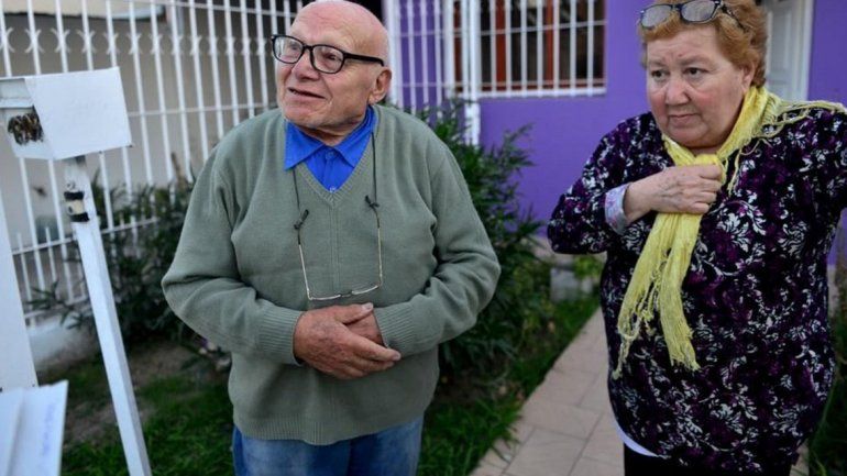 Los delincuentes entraron en la casa del italiano de 80 años y le robaron los 5500 dólares que había juntado.