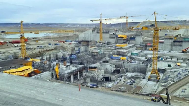 La construcción de las represas de Santa Cruz se inició en 2015, durante el último año de gobierno de Cristina Kirchner. La construcción de las represas de Santa Cruz se inició en 2015, durante el último año de gobierno de Cristina Kirchner.