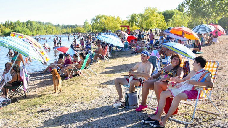 Una nena fue hospitalizada  tras caerse en un balneario