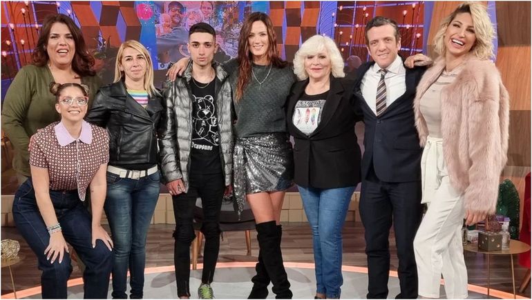 El llanto de Paula Chaves al verse con el motoquero que la ayudó a salvar la vida de su hija