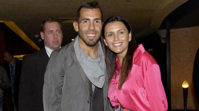 Tevez estaría separado y viviendo con Osvaldo en un hotel