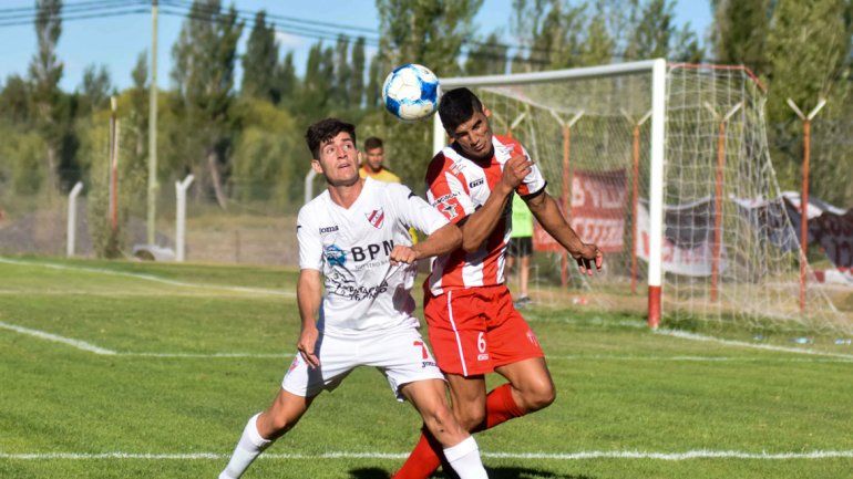 El pibe convirtió su primer gol en Primera y ayudó a su equipo a seguir con vida en el presente Federal A.&nbsp;