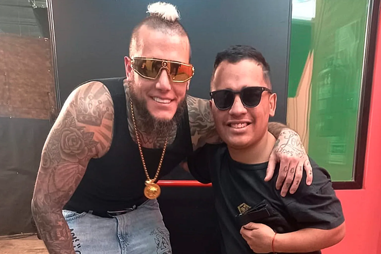 Cristian Soto viajó de Río Negro a Buenos Aires y vivió un momento inesperado en el programa de Alex Caniggia. Cristian Soto viajó de Río Negro a Buenos Aires y vivió un momento inesperado en el programa de Alex Caniggia.