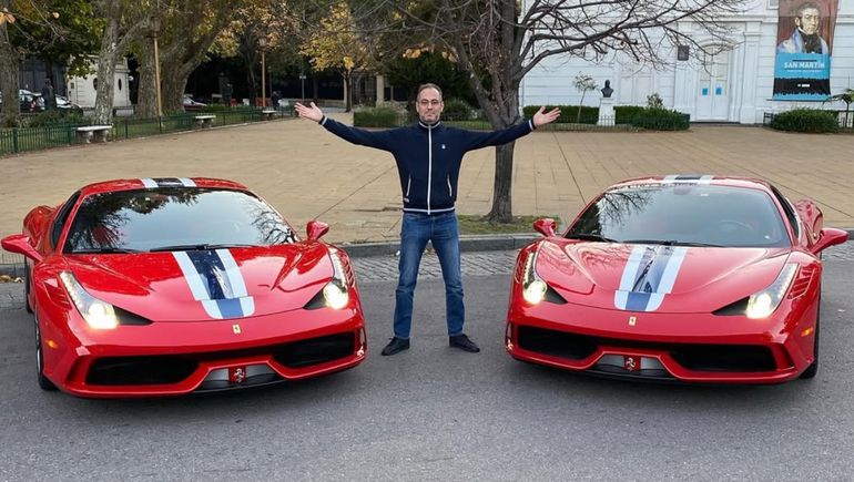 Malek Fara también es reconocido por comercializar modelos de Ferrari. Foto: Instagram @malekfara. Malek Fara también es reconocido por comercializar modelos de Ferrari. Foto: Instagram @malekfara.
