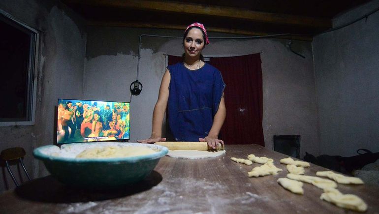 María José y su emprendimiento de venta de tortas fritas. María José y su emprendimiento de venta de tortas fritas.
