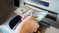 El dólar cerró la semana cerca de los 1.200 pesos