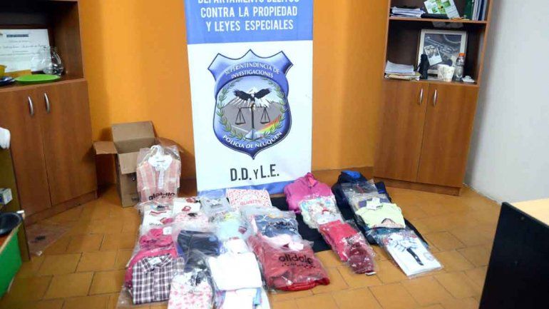 Parte de la mercadería secuestrada.