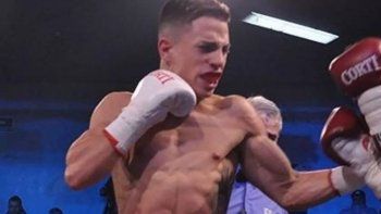 La promesa del boxeo argentino volvió tras un año y noqueó de entrada