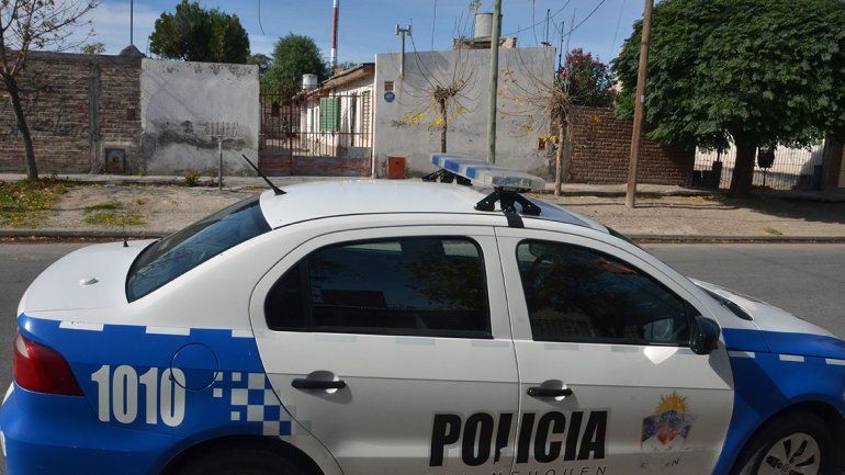 A las trompadas, les robó la jubilación a dos abuelos