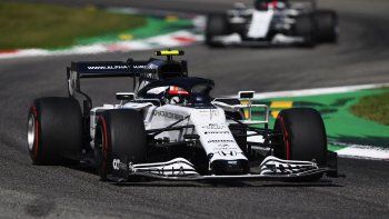 Pierre Gasly ganó su primera carrera en la Fórmula 1 y le dio el bautismo triunfal a Alpha Tauri dentro de la categoría. Pierre Gasly ganó su primera carrera en la Fórmula 1 y le dio el bautismo triunfal a Alpha Tauri dentro de la categoría.