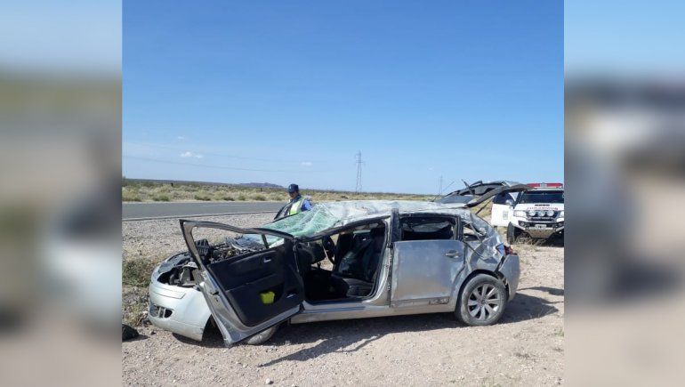 Una beba de 9 meses murió y su madre está grave tras un vuelco en la Ruta 237