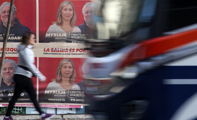 Afiches de campaña en Buenos Aires. Afiches de campaña en Buenos Aires.
