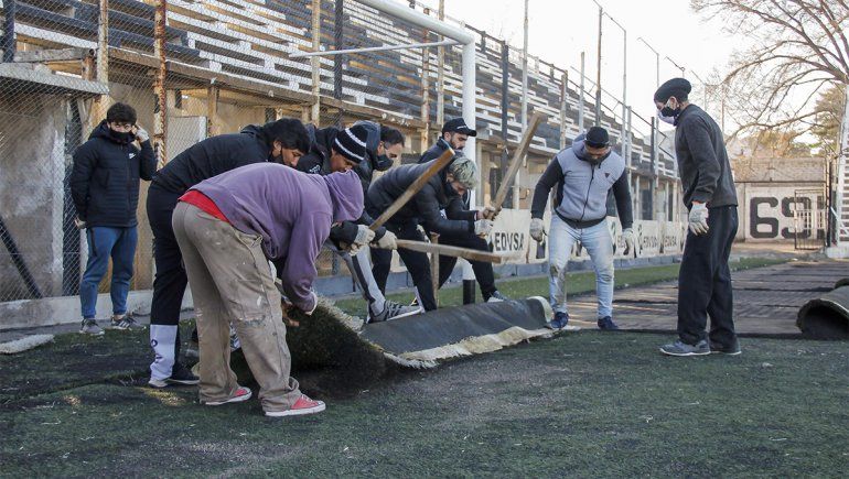Ya se vendieron los primeros 130 m2 de césped de La Visera