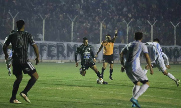 Cipo le ganó a Sol, sigue con puntaje perfecto en casa y es más líder que nunca