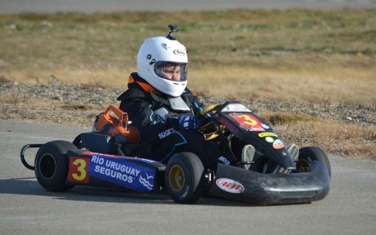 Santino en sus inicios con los kartings.