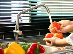 Es clave la higiene y evitar la contaminación cruzada de alimentos. Es clave la higiene y evitar la contaminación cruzada de alimentos.