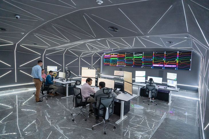 El flamante centro de control de Oldelval fue ideado como un espacio de alto rendimiento.