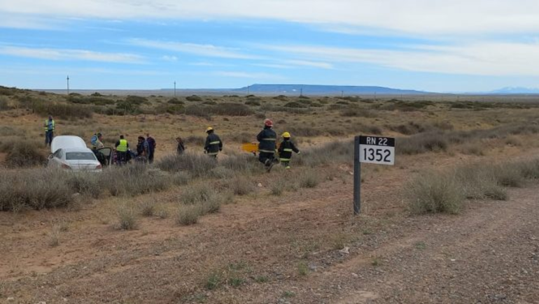 Ruta 22: mujer fue hospitalizada tras un vuelco en Cerro Bandera