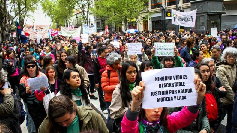 Buenos Aires marcha para pedir justicia por el triple homicidio | LM Neuquen Buenos Aires marcha para pedir justicia por el triple homicidio