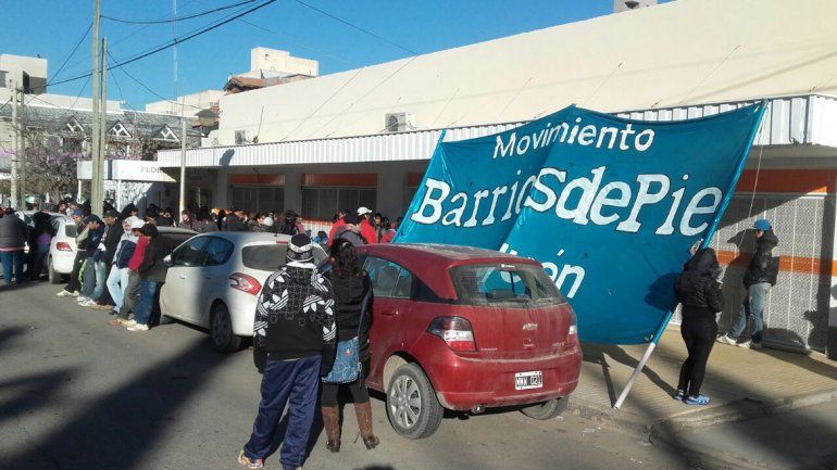 La organización Barrios de Pie pide ayuda social al Municipio.