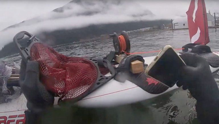 Viral: el iPhone de una mujer permaneció 6 meses en un lago y lo rescataron intacto