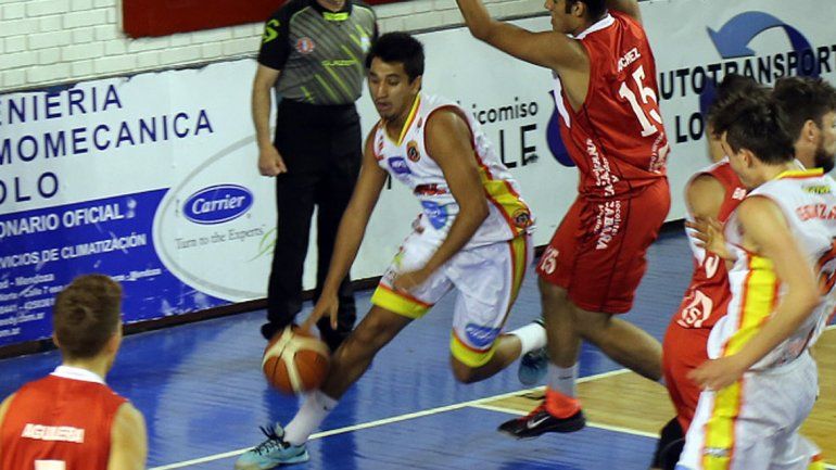 El Torito define la serie (2-2) en su casa