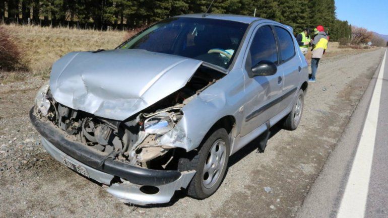 Frenó el auto que iba adelante y no se dio cuenta