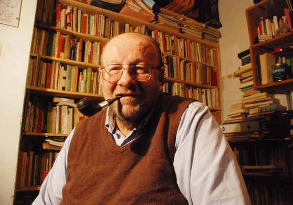 Un dramaturgo cruza la frontera