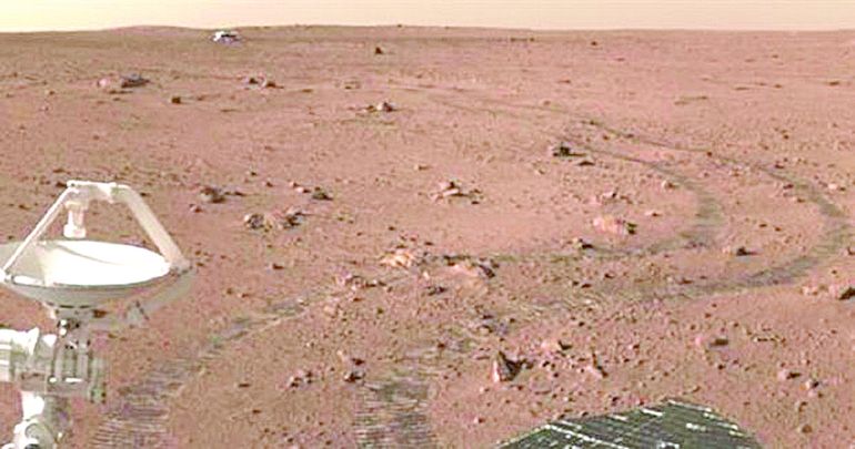Una imagen tomada de la superficie roja de Marte Una imagen tomada de la superficie roja de Marte