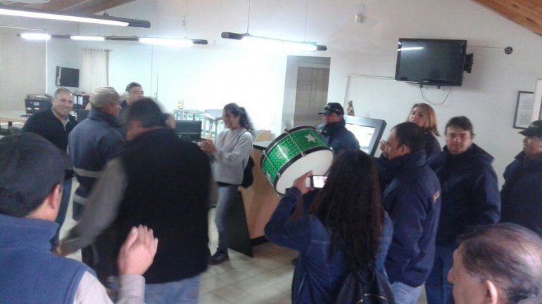 Empleados tomaron el municipio del San Patricio del Chañar