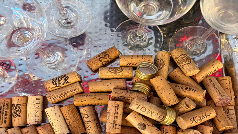 Tapones versus corchos: la eterna disputa de calidad