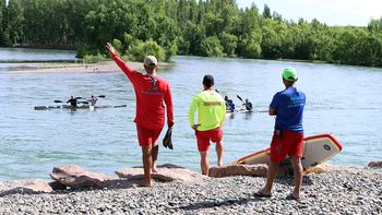 Alertan por los lugares seguros en la costa del río Limay en Neuquén / Foto Alertan por los lugares seguros en la costa del río Limay en Neuquén / Foto
