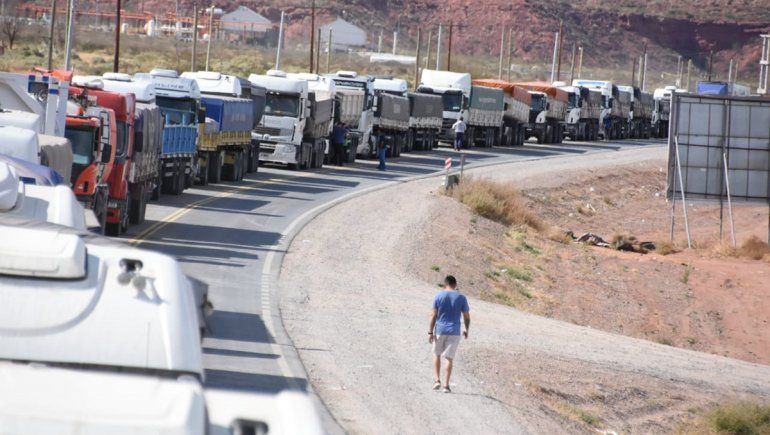 Camioneros en Añelo: Hace una semana que somos rehenes