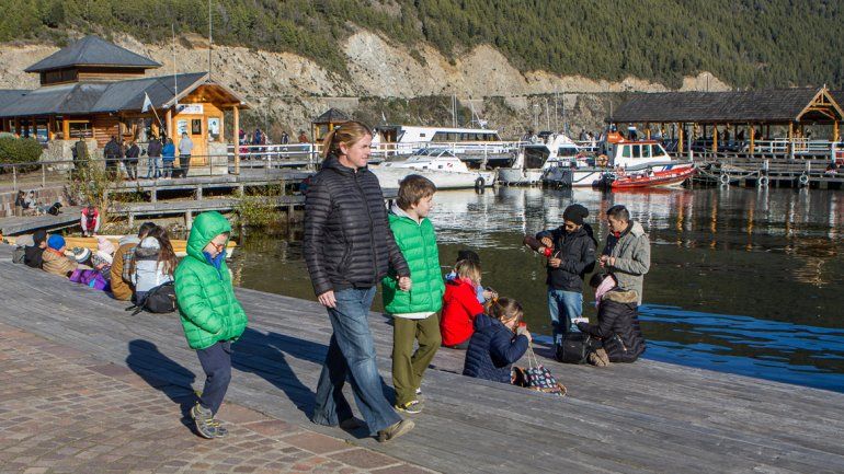 El sol brilló a pleno en el primer día de vacaciones en la cordillera.