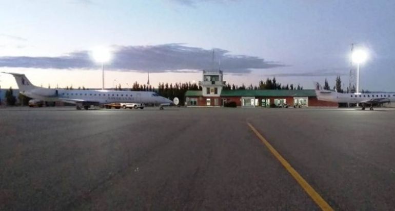 Aeropuerto Jalil Hamer de Perito Moreno, Santa Cruz. Aeropuerto Jalil Hamer de Perito Moreno, Santa Cruz.
