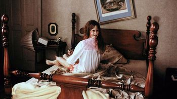 1737831813031-el-exorcista-warner-brosjpg (1).jpg