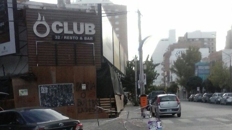 Un nene se lastimó la frente con una madera suelta en una obra céntrica